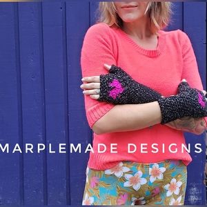 NWT* Handmade Fingerless gloves 💜 MarpleMade Designs,  fitted, soft acrylic,